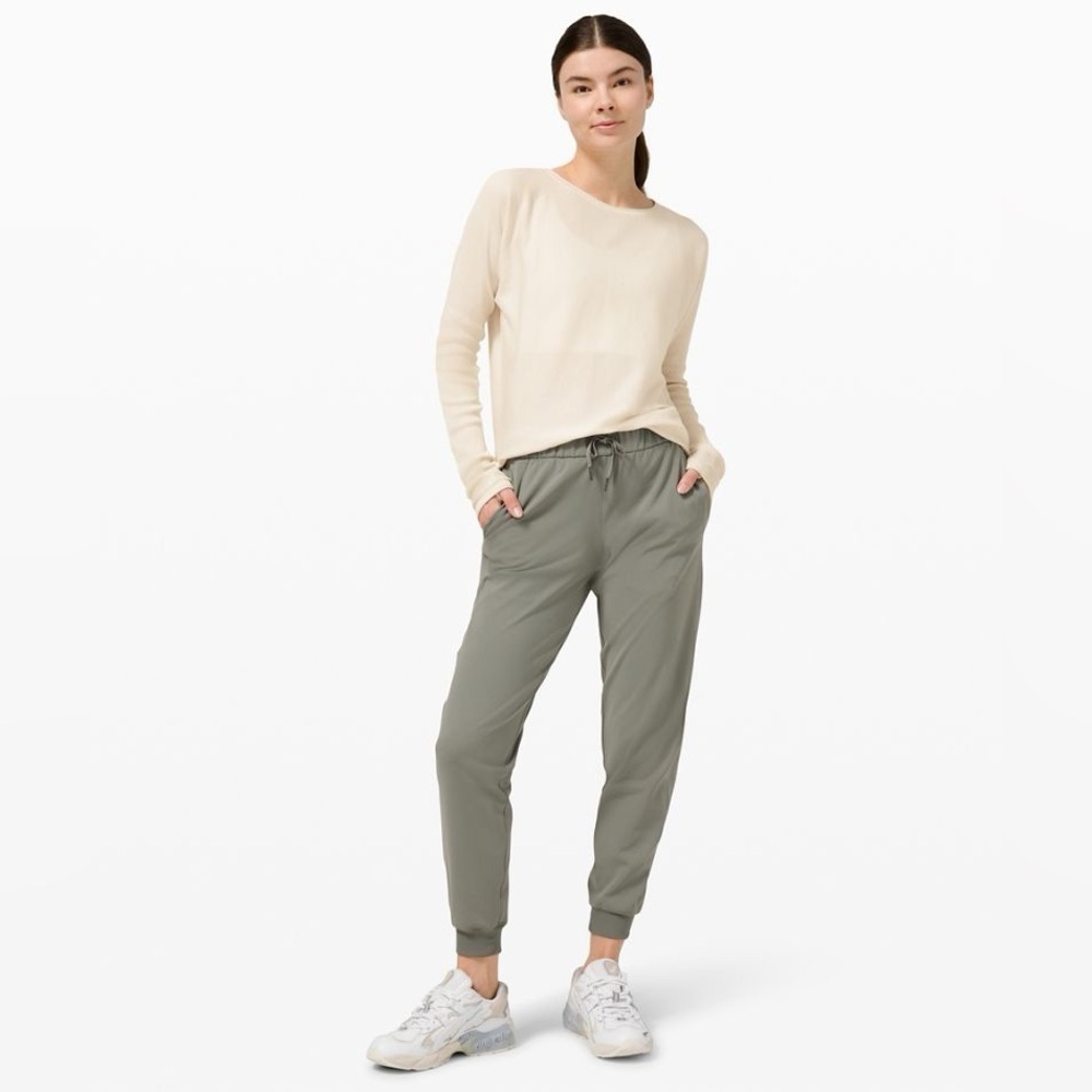 Lululemon Take It All In Women's Cream Long Sleeve Knit Top Size 4 - Picture 2 of 10